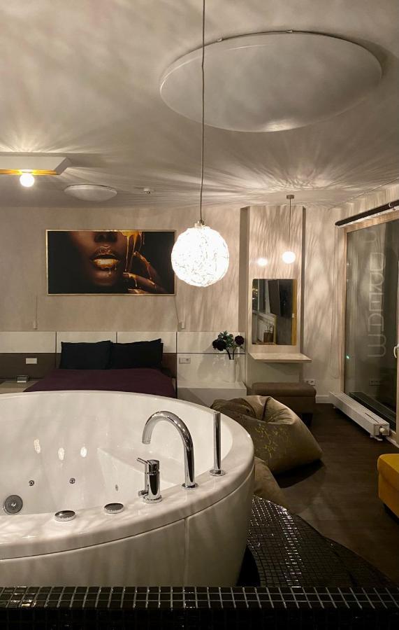 Apartmán sky FLAT jacuzzi 27 FLOOR Klaipėda Exteriér fotografie